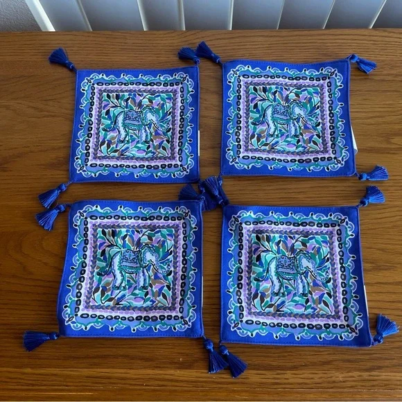 NWT Lilly Pulitzer Printed Cloth Napkin Set - Picture 1 of 9